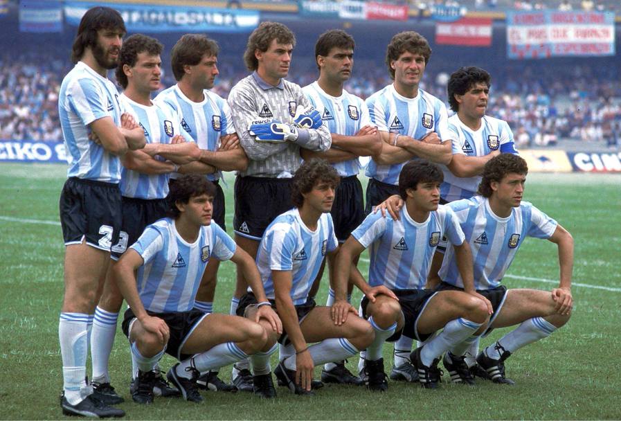 29 giugno 1986. Citt del Messico Stadip Atzeca. La formazione dell&#39;Argentina campione del mondo che in finale con la Germania Ovest vinse 3-2 (Ap)
